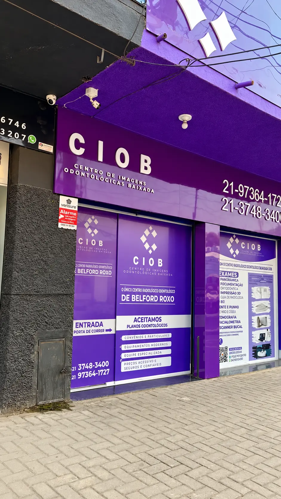 Fachada da CIOB, Centro de Imagens Odontológicas da Baixada, em Belford Roxo